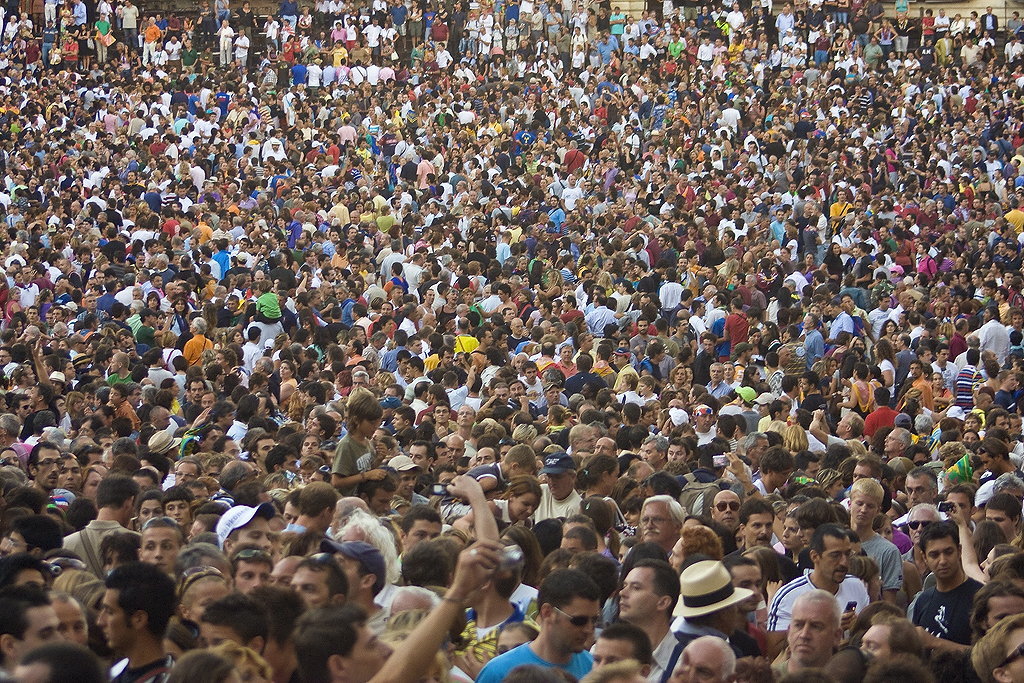 the-live-aid-concert-the-biggest-rock-concert-in-history-fuelrocks