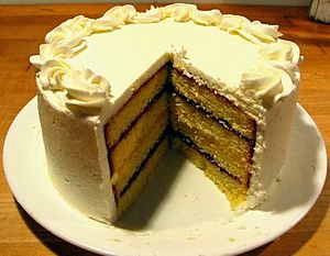 English: A layered pound cake, with alternatin...